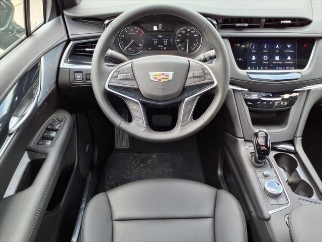 new 2025 Cadillac XT5 car, priced at $49,144