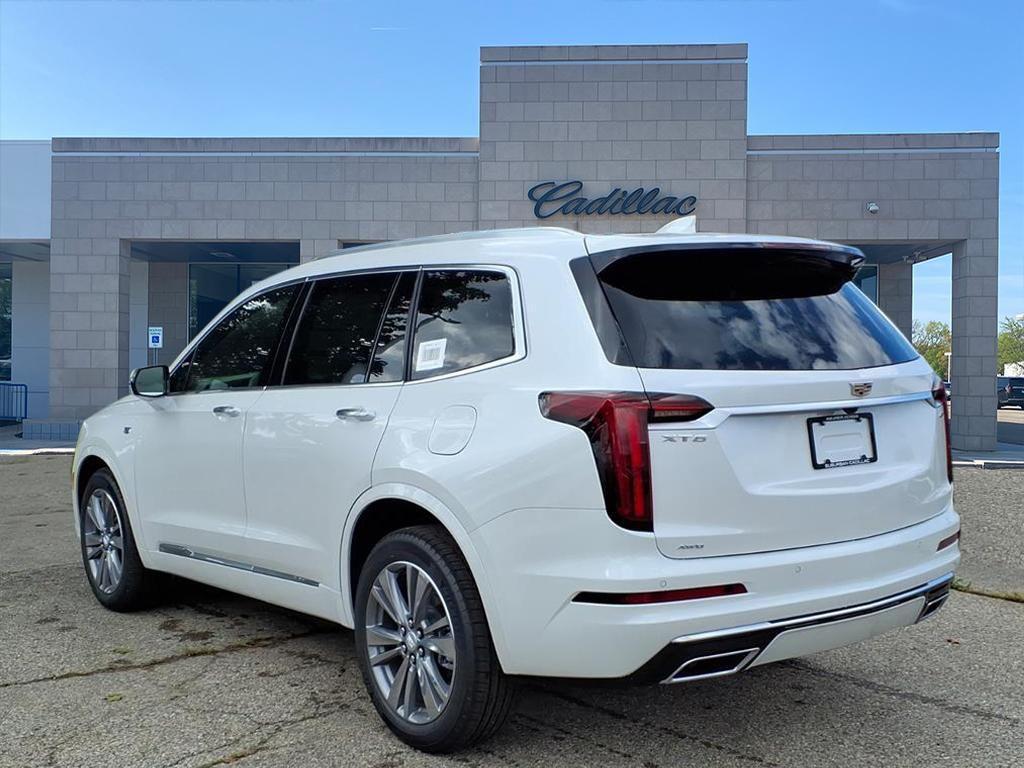 new 2025 Cadillac XT6 car, priced at $54,005