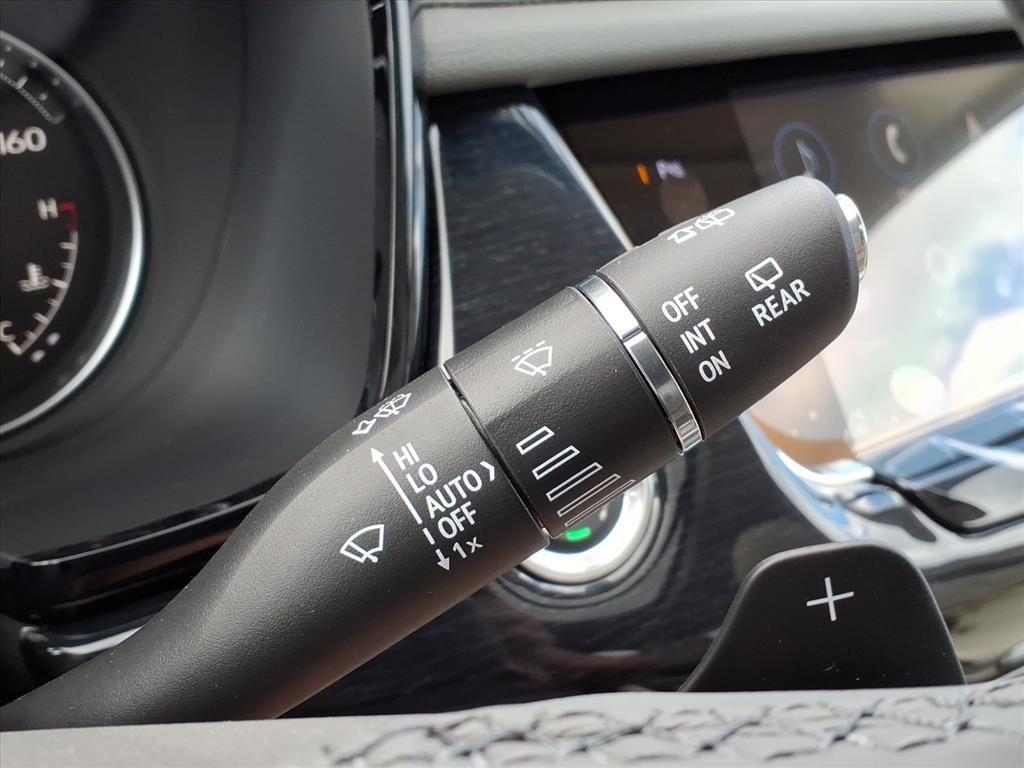 new 2025 Cadillac XT6 car, priced at $54,005