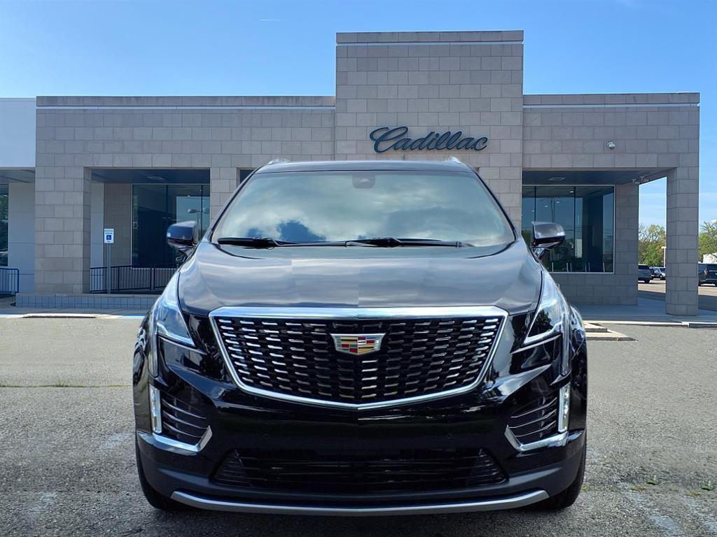 new 2025 Cadillac XT5 car, priced at $49,170