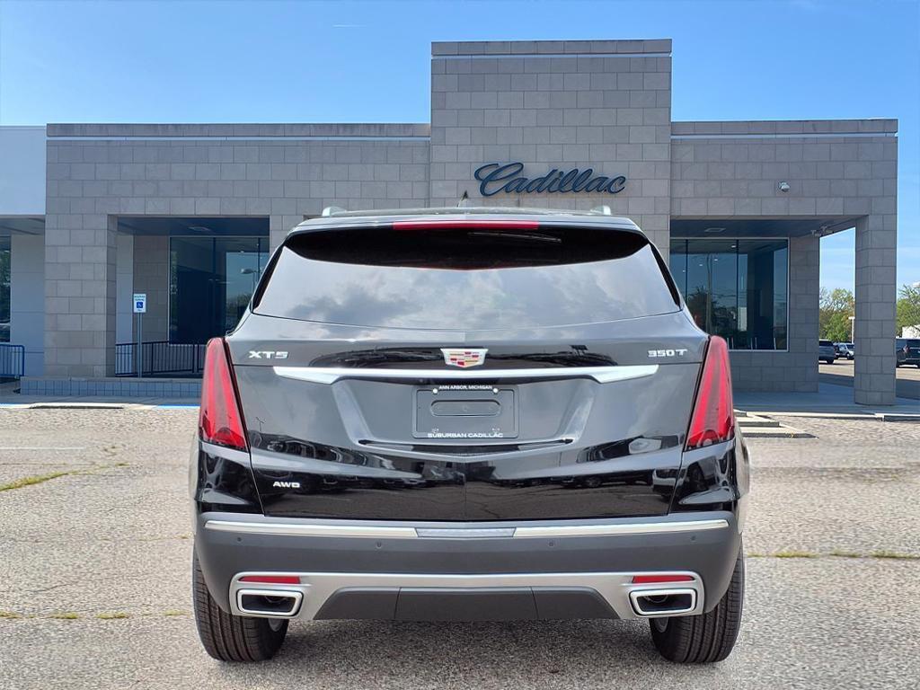 new 2025 Cadillac XT5 car, priced at $49,170