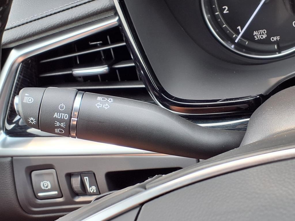 new 2025 Cadillac XT5 car, priced at $49,170