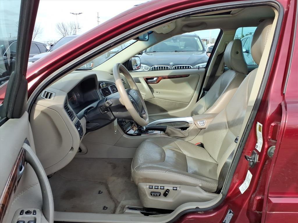 used 2006 Volvo XC70 car, priced at $2,990