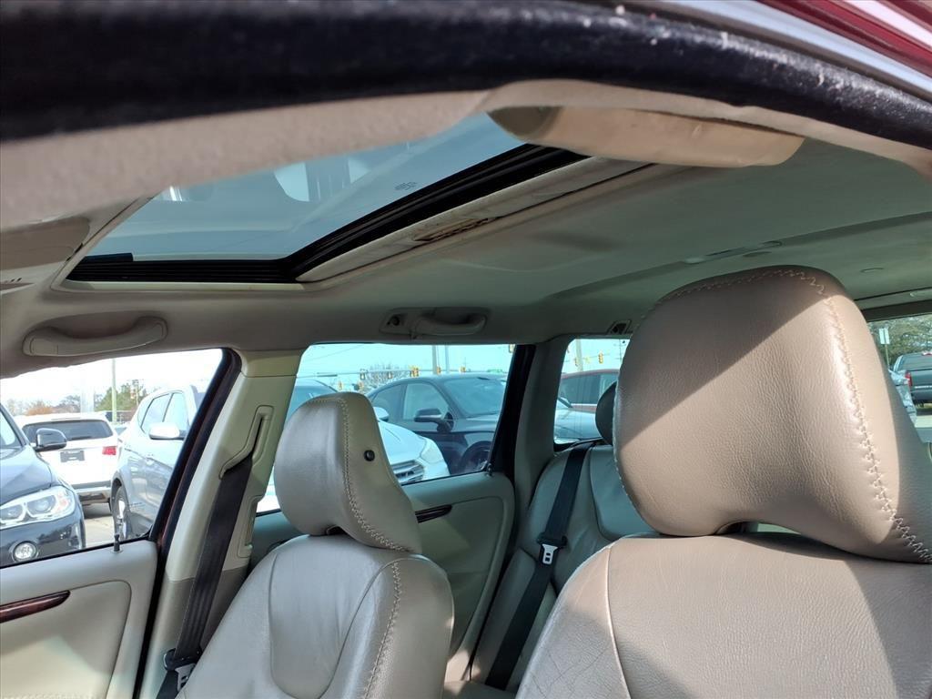 used 2006 Volvo XC70 car, priced at $2,990