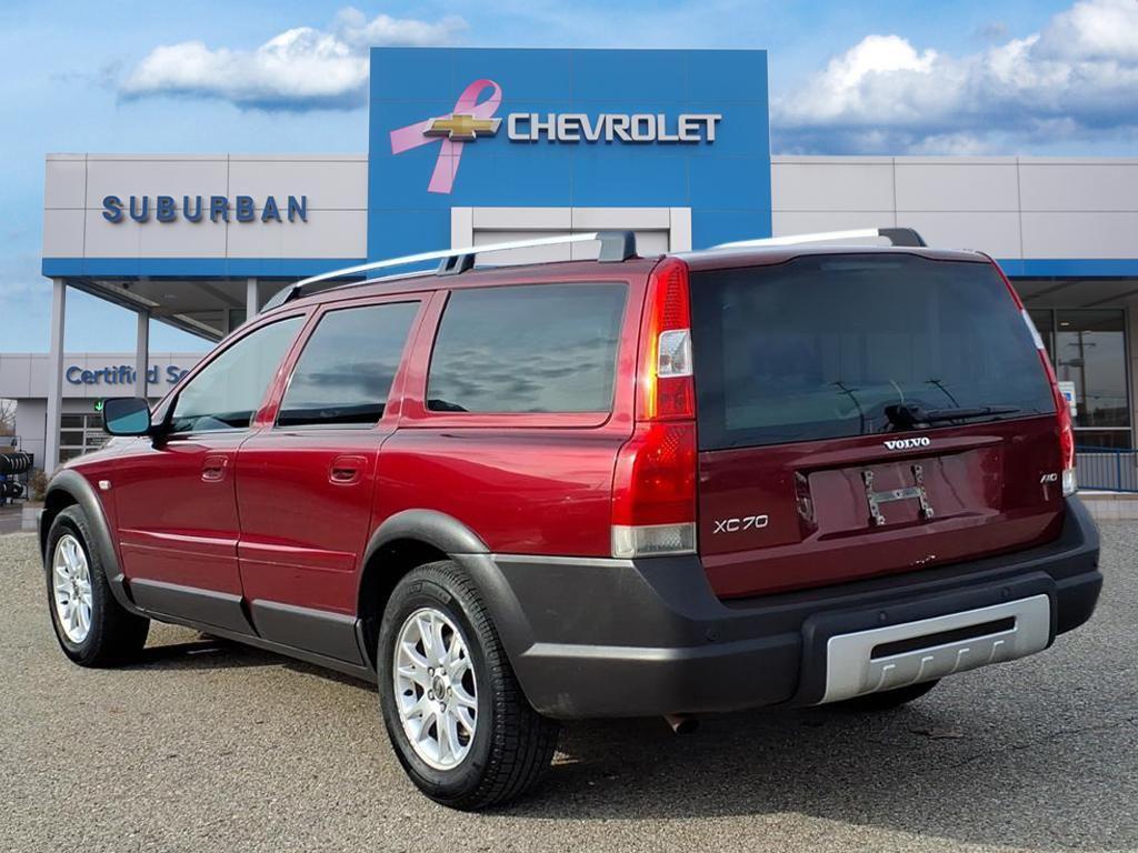 used 2006 Volvo XC70 car, priced at $2,990