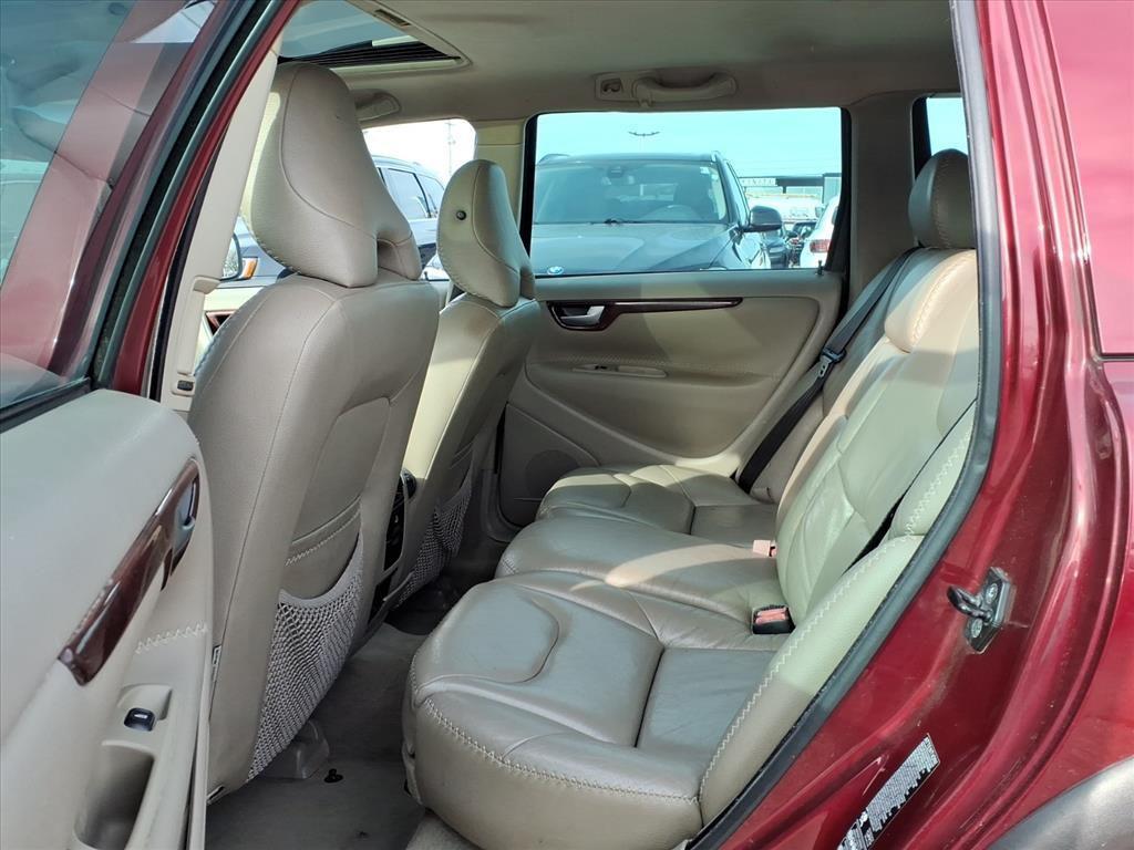 used 2006 Volvo XC70 car, priced at $2,990