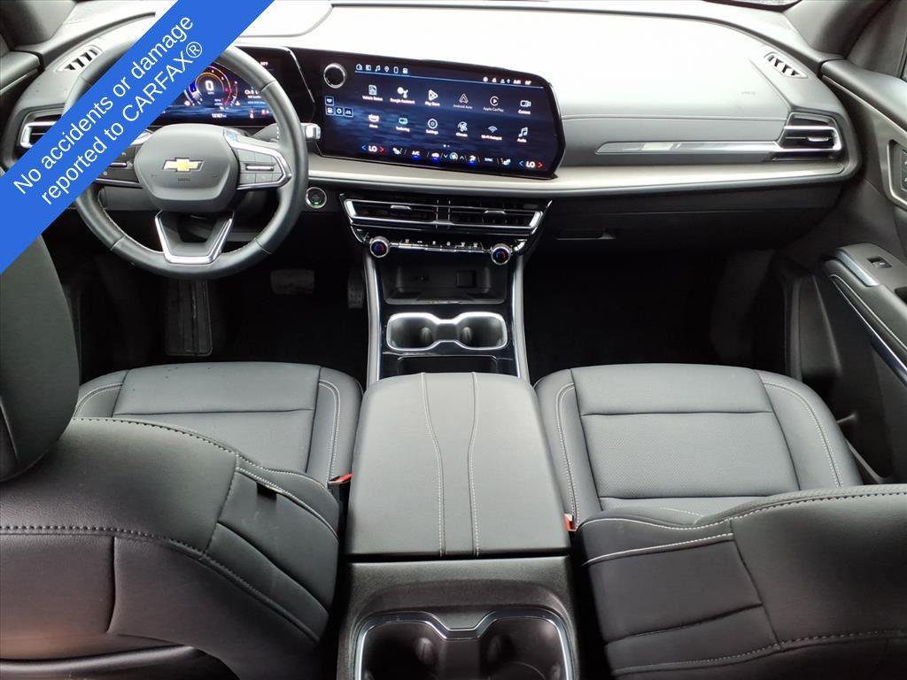 used 2025 Chevrolet Traverse car, priced at $37,495