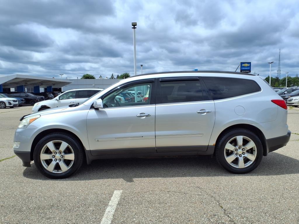 used 2010 Chevrolet Traverse car, priced at $1,990