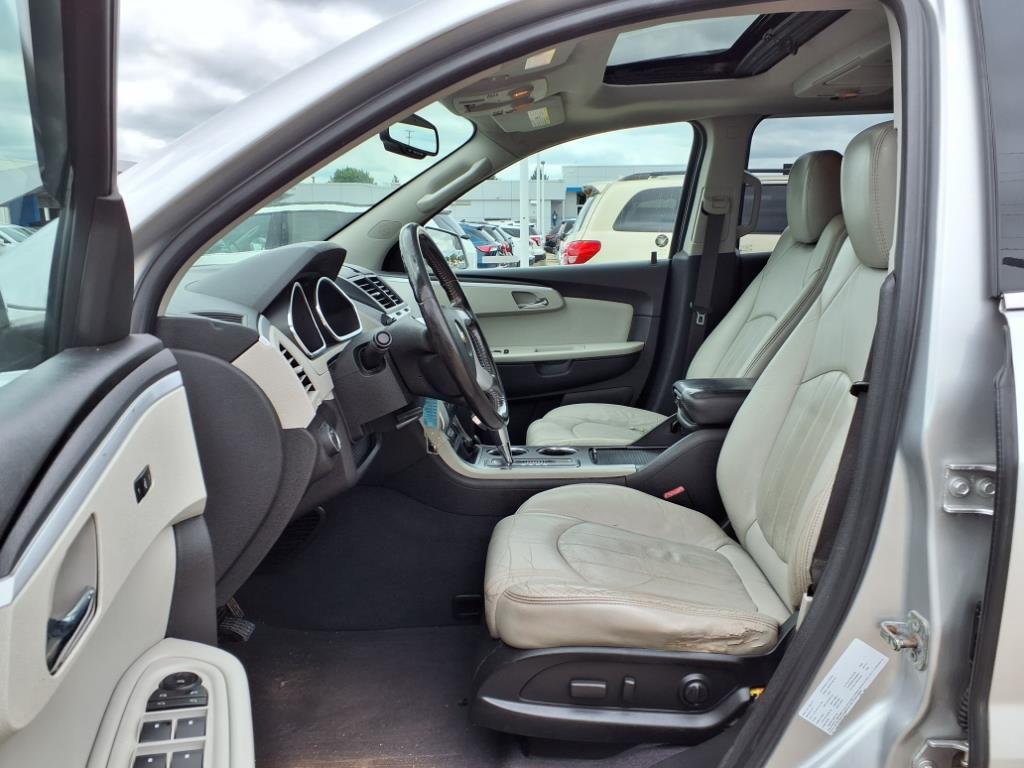 used 2010 Chevrolet Traverse car, priced at $1,990