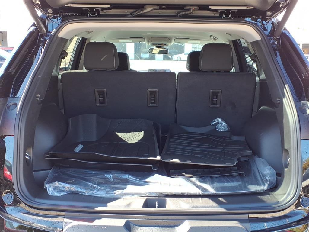 new 2025 Chevrolet Blazer car, priced at $35,980