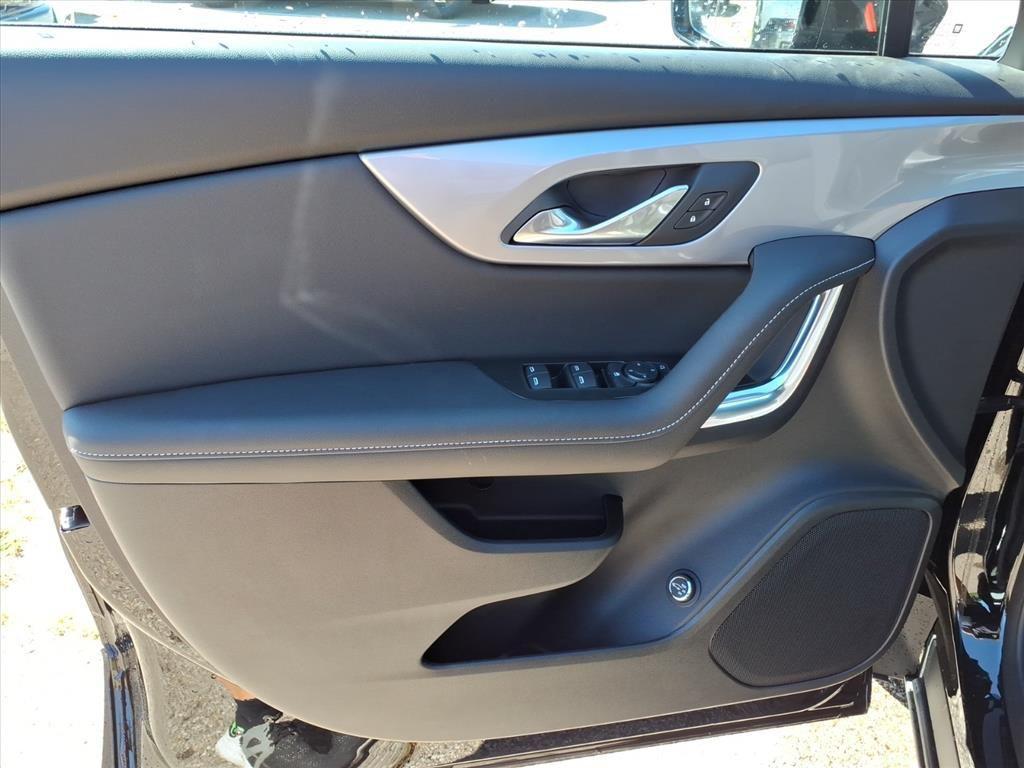 new 2025 Chevrolet Blazer car, priced at $35,980