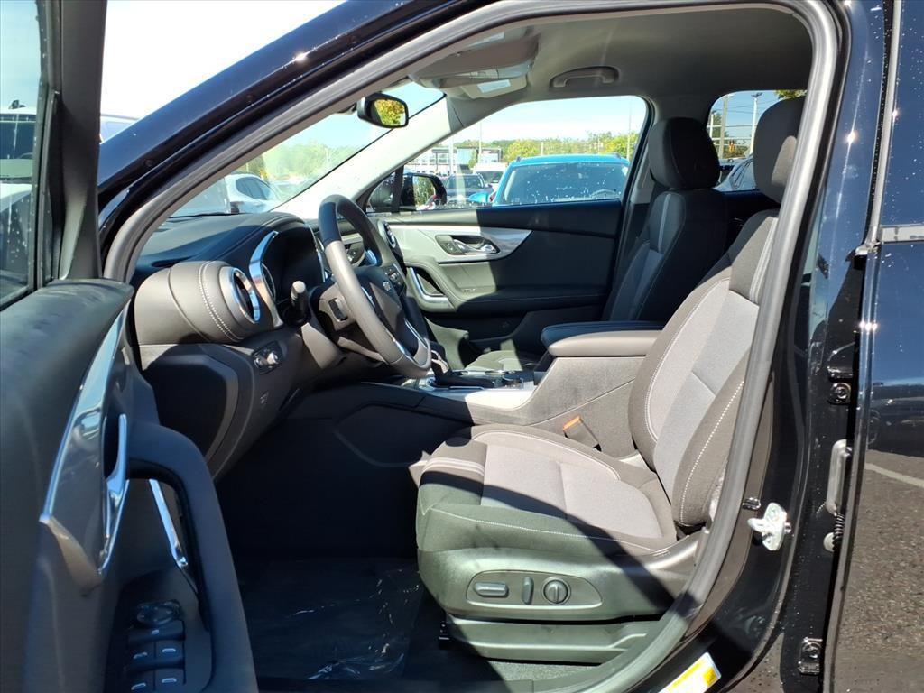 new 2025 Chevrolet Blazer car, priced at $35,980