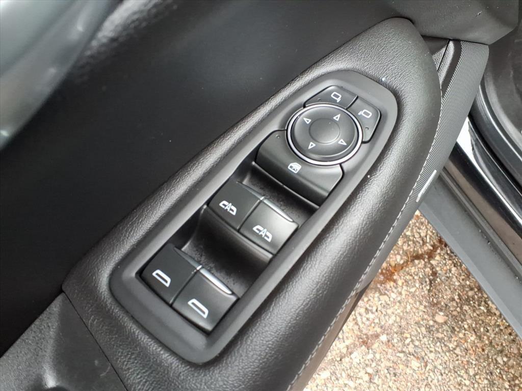 used 2022 Cadillac XT5 car, priced at $25,995