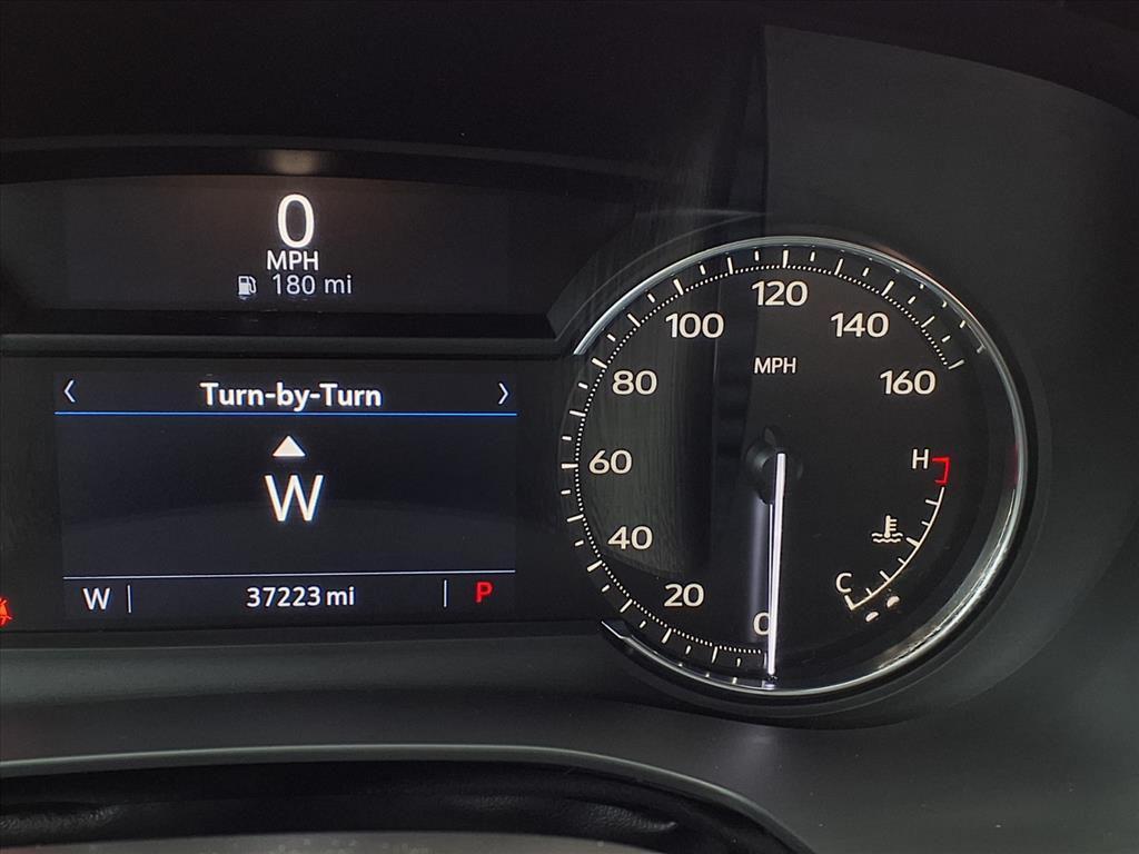 used 2022 Cadillac XT5 car, priced at $25,995