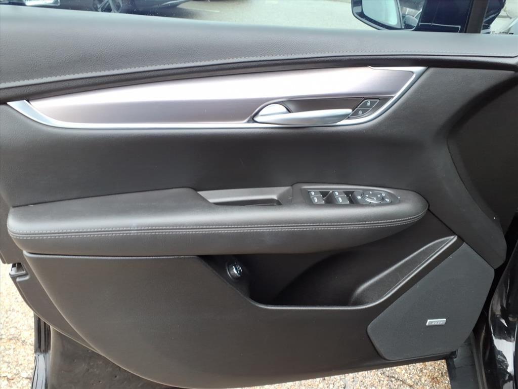 used 2022 Cadillac XT5 car, priced at $25,995