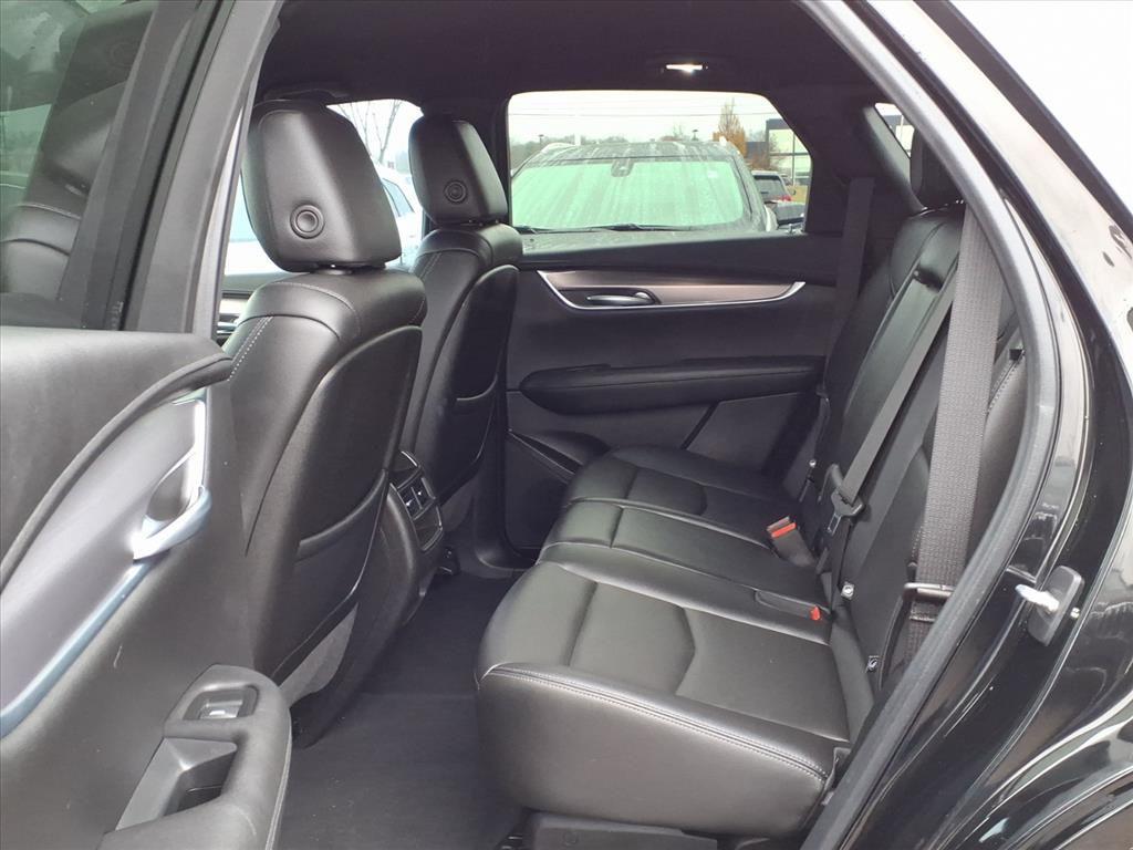 used 2022 Cadillac XT5 car, priced at $25,995