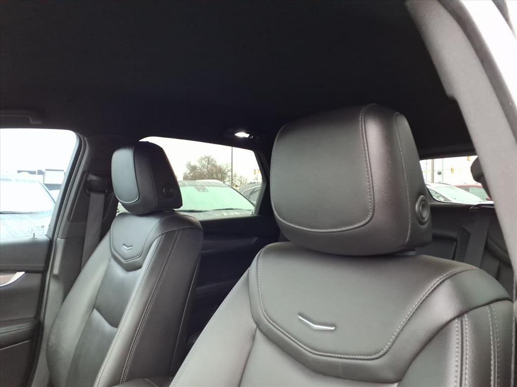 used 2022 Cadillac XT5 car, priced at $25,995