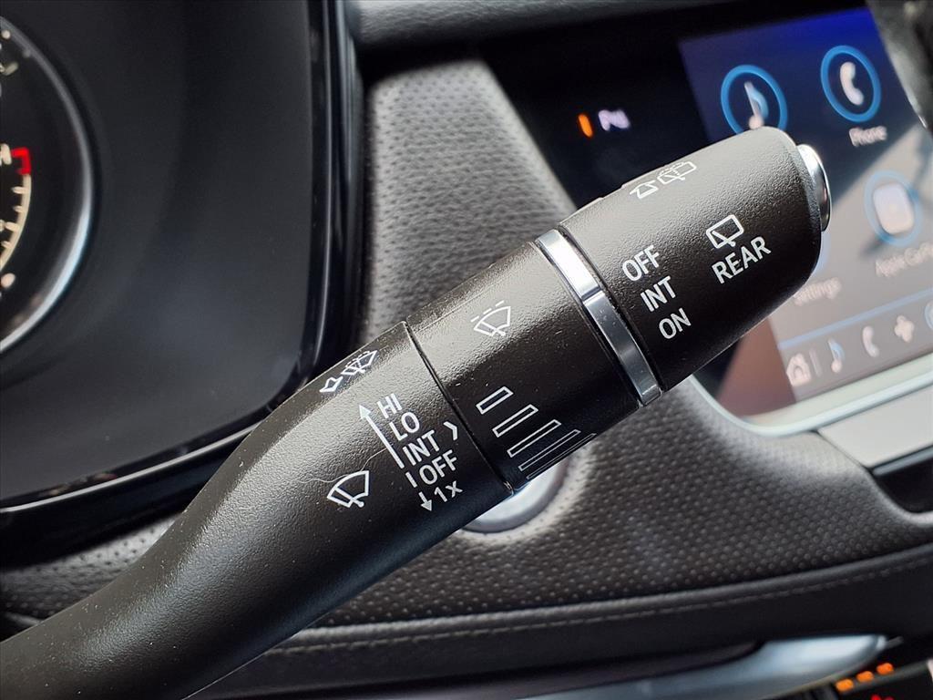 used 2022 Cadillac XT5 car, priced at $25,995