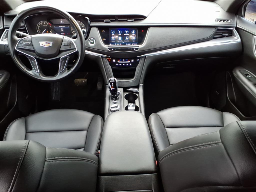 used 2022 Cadillac XT5 car, priced at $25,995