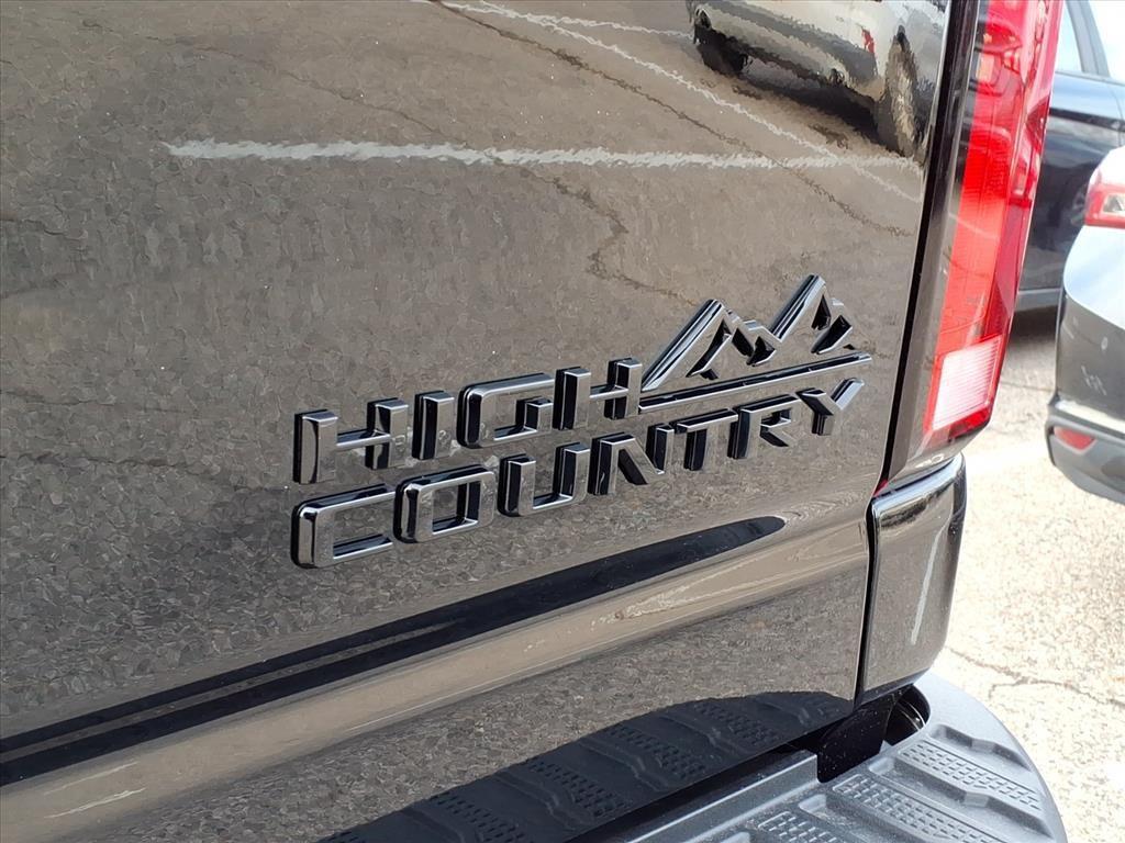 new 2026 Chevrolet Silverado 3500 car, priced at $81,302