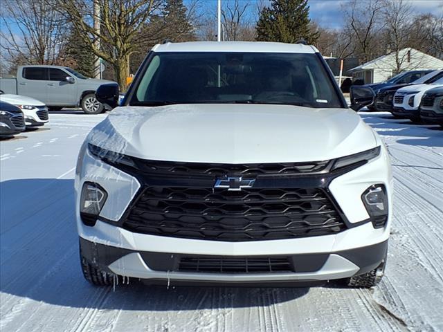 new 2025 Chevrolet Blazer car, priced at $37,213