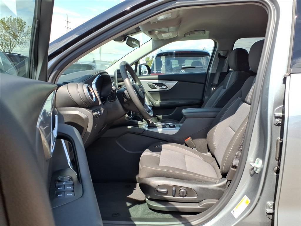 used 2025 Chevrolet Blazer car, priced at $31,995