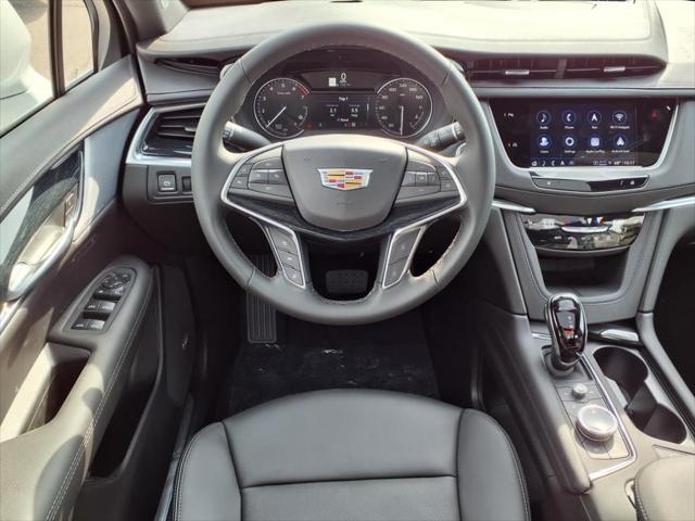 new 2025 Cadillac XT5 car, priced at $49,662