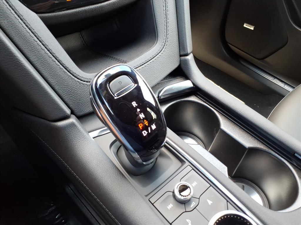 new 2025 Cadillac XT5 car, priced at $50,034