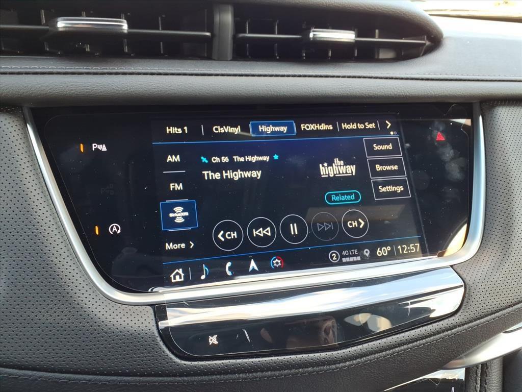 new 2025 Cadillac XT5 car, priced at $50,034