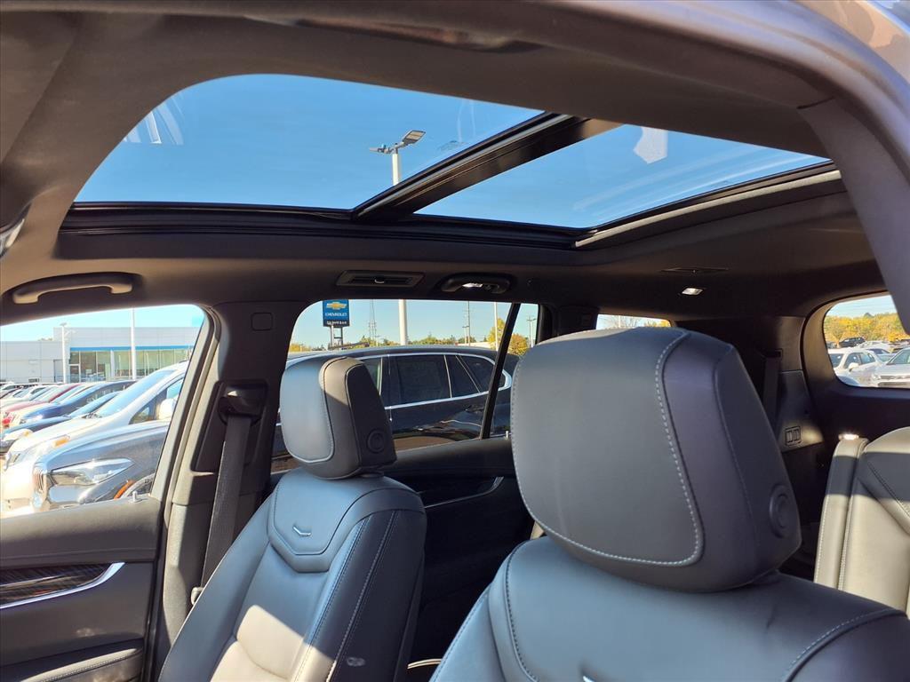 used 2025 Cadillac XT6 car, priced at $43,995