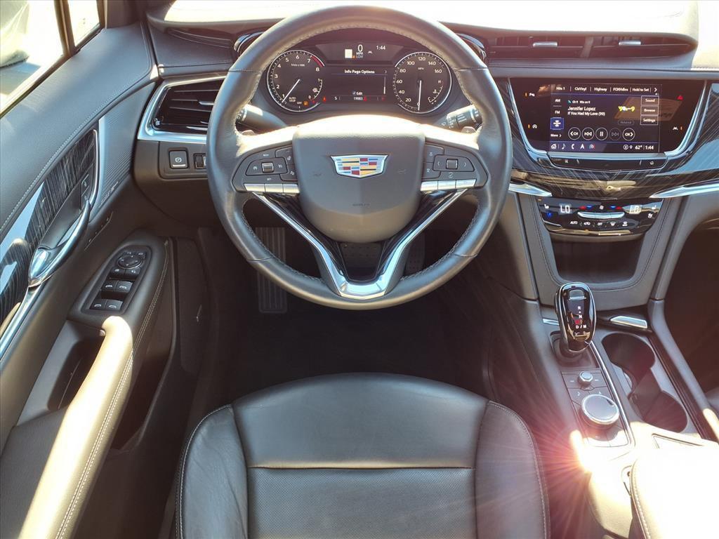 used 2025 Cadillac XT6 car, priced at $43,995