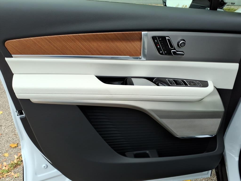 new 2026 Cadillac VISTIQ car, priced at $82,010