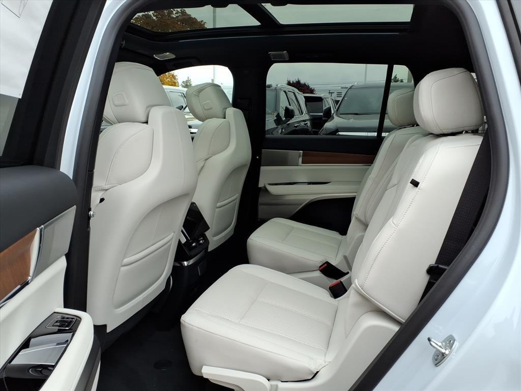 new 2026 Cadillac VISTIQ car, priced at $82,010