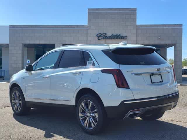 new 2025 Cadillac XT5 car, priced at $50,221