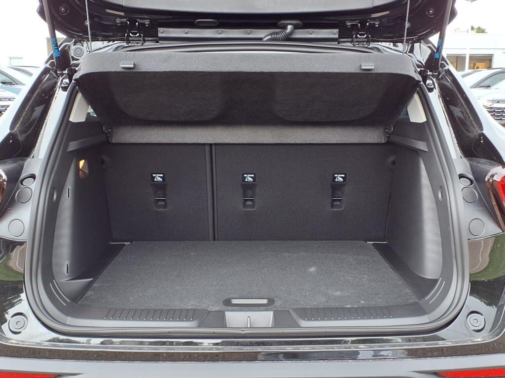 new 2025 Chevrolet Trax car, priced at $25,294