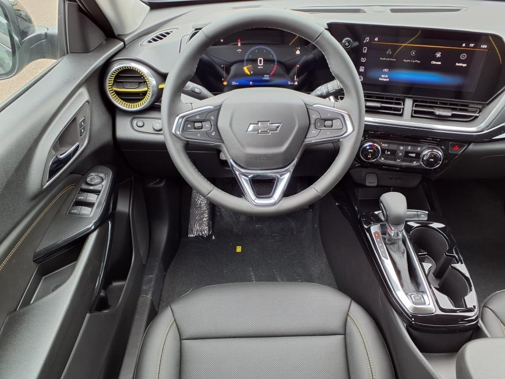 new 2025 Chevrolet Trax car, priced at $25,294