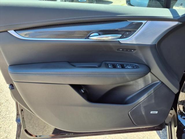 new 2025 Cadillac XT6 car, priced at $59,620