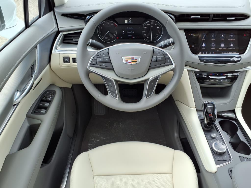 new 2025 Cadillac XT5 car, priced at $49,688