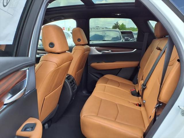new 2025 Cadillac XT5 car, priced at $49,918