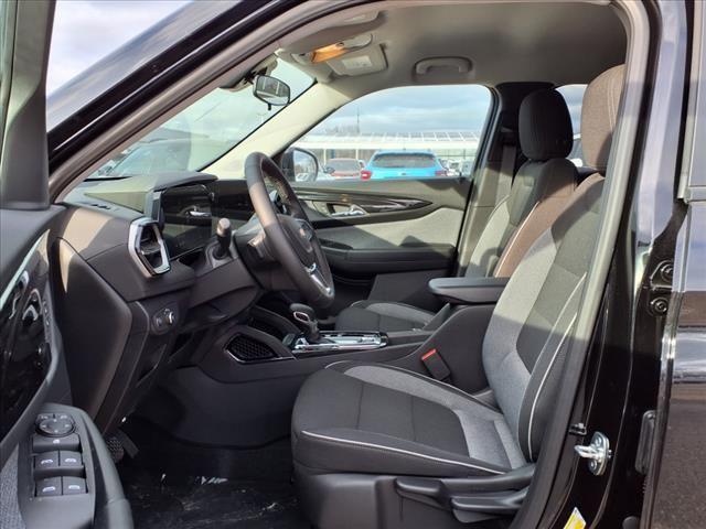 new 2025 Chevrolet TrailBlazer car, priced at $27,017