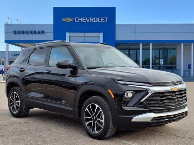 new 2025 Chevrolet TrailBlazer car, priced at $27,017