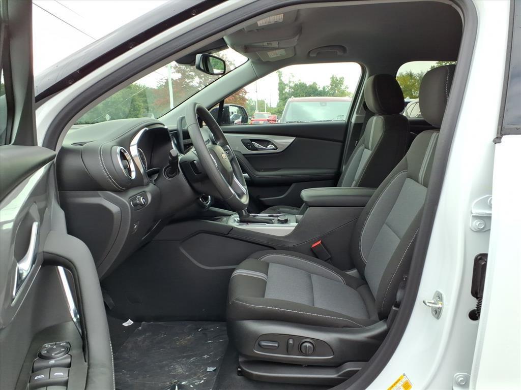 new 2025 Chevrolet Blazer car, priced at $35,980