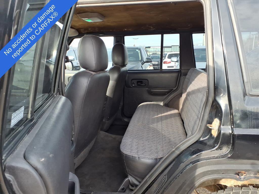 used 2000 Jeep Cherokee car, priced at $3,990