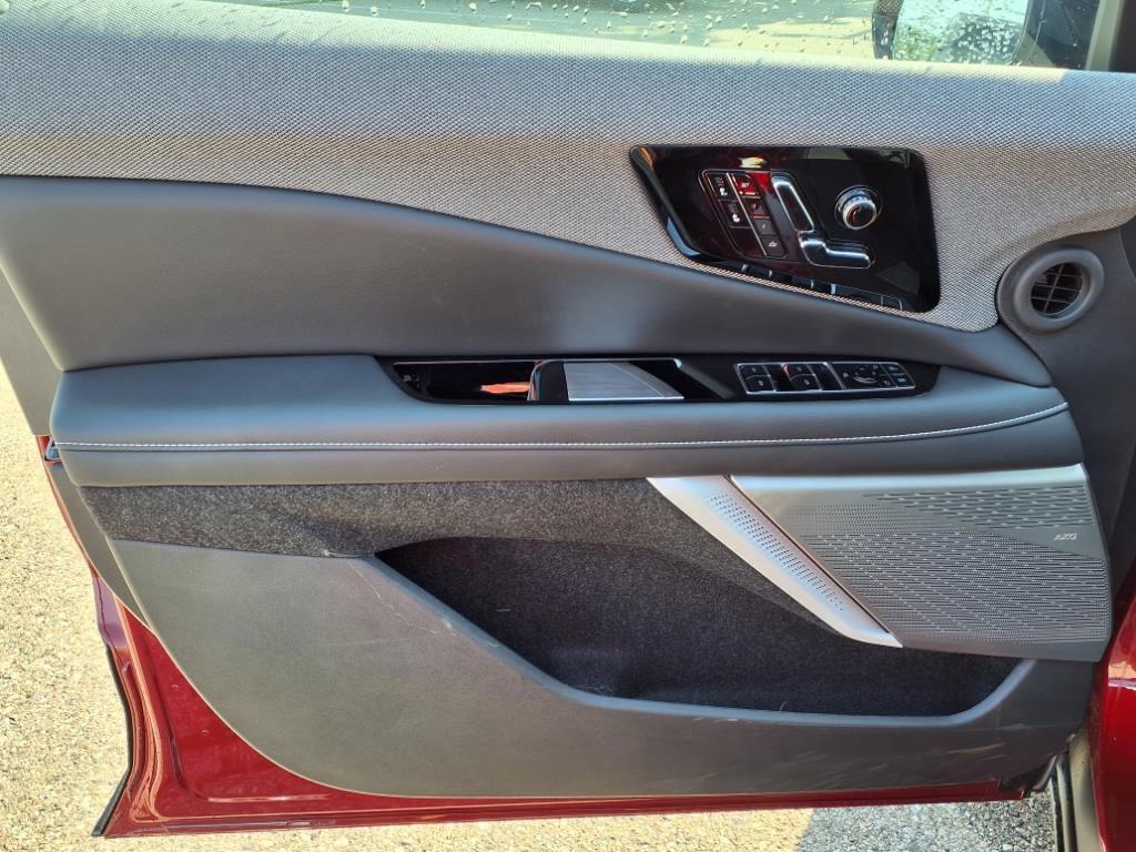 new 2025 Cadillac OPTIQ car, priced at $56,215
