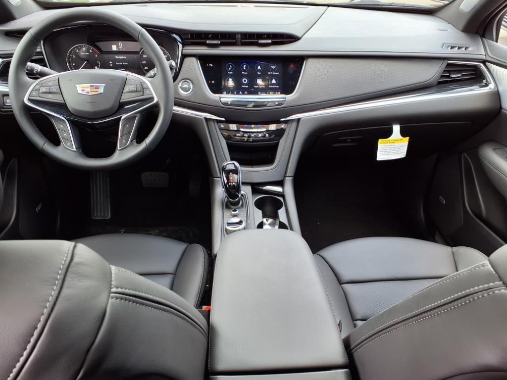 new 2025 Cadillac XT5 car, priced at $49,170