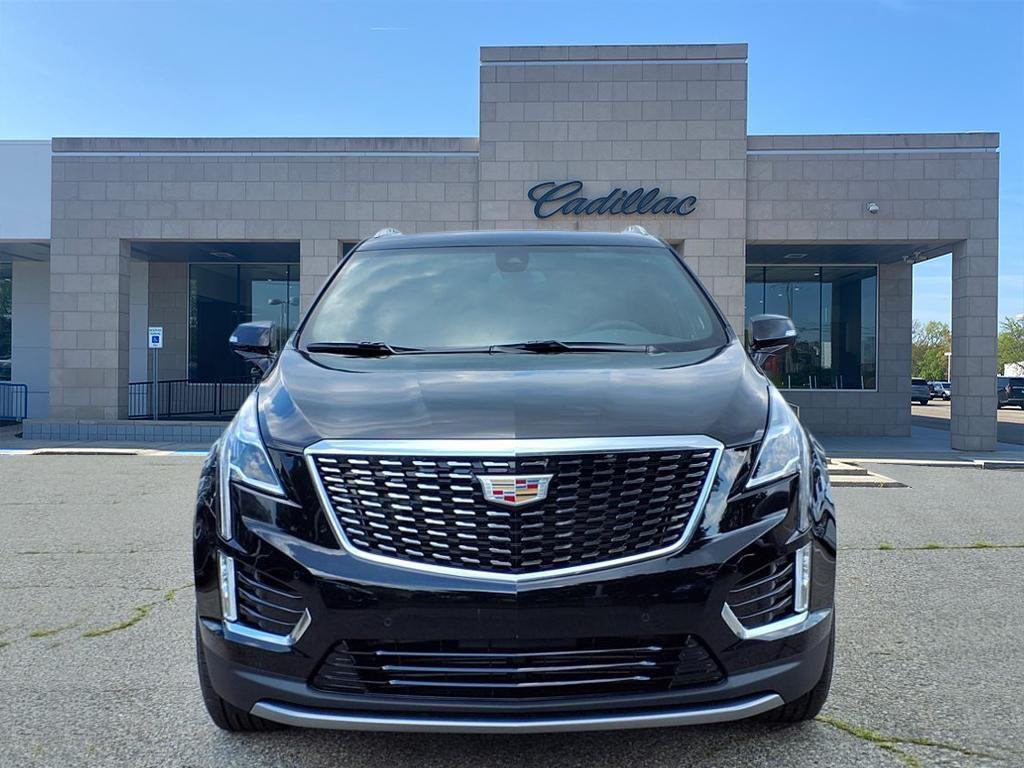 new 2025 Cadillac XT5 car, priced at $49,170