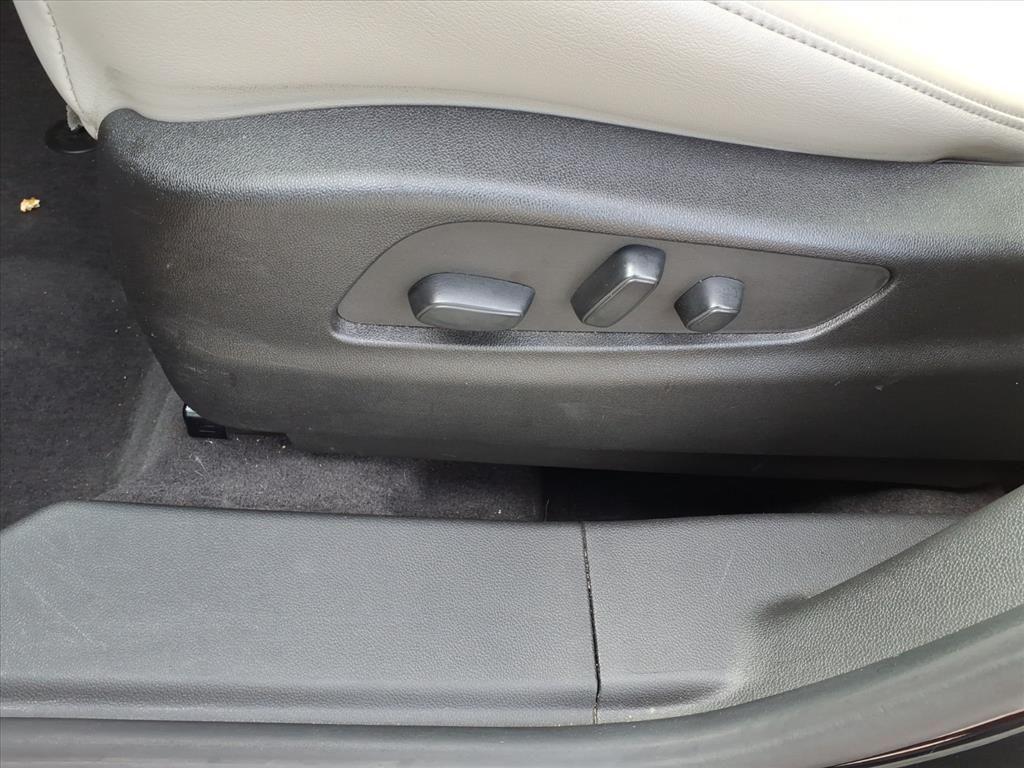 used 2022 Cadillac XT4 car, priced at $25,495