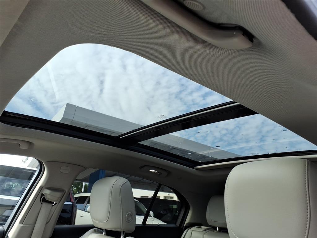 used 2022 Cadillac XT4 car, priced at $25,495