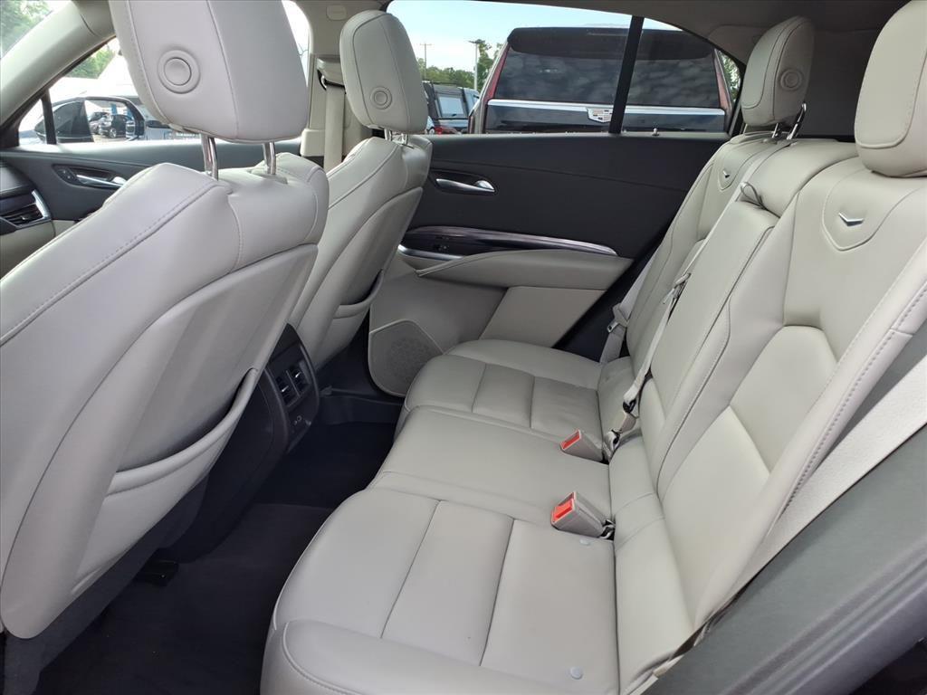 used 2022 Cadillac XT4 car, priced at $25,495