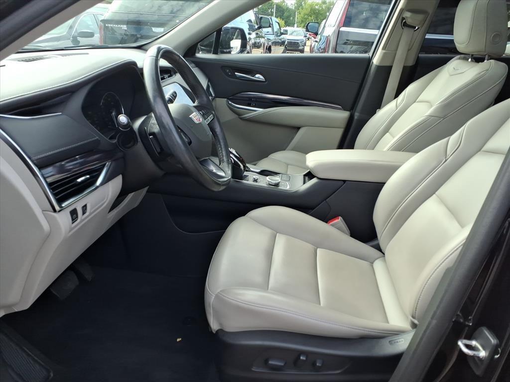 used 2022 Cadillac XT4 car, priced at $25,495